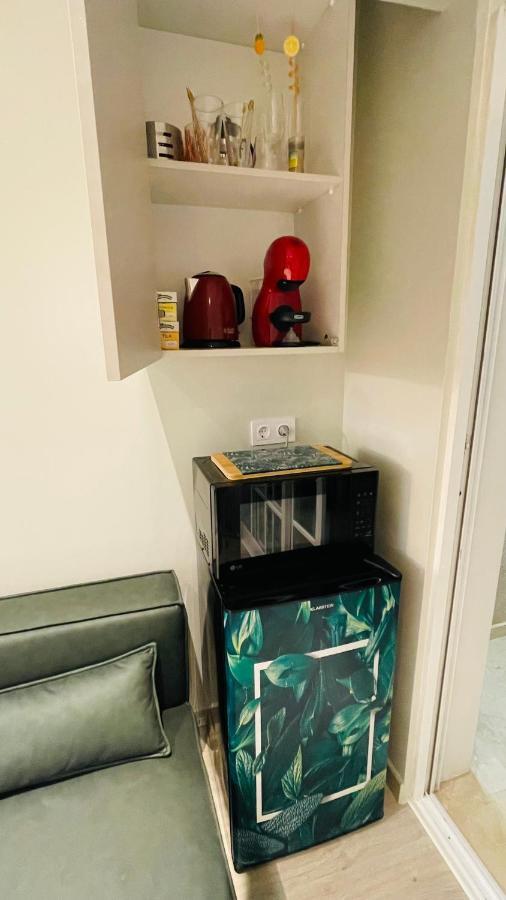 Beautiful Studio Two Steps To The Beach Торевьиа Экстерьер фото